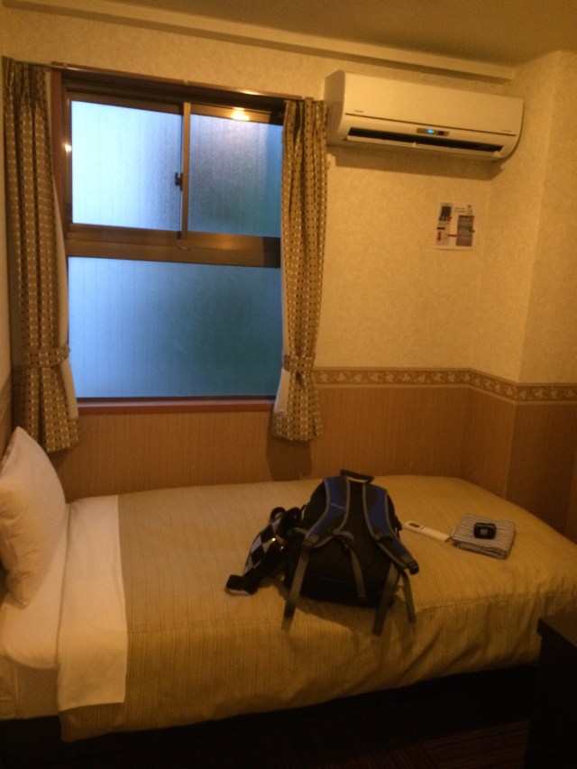 little room at the Oak hostel in Tokyo