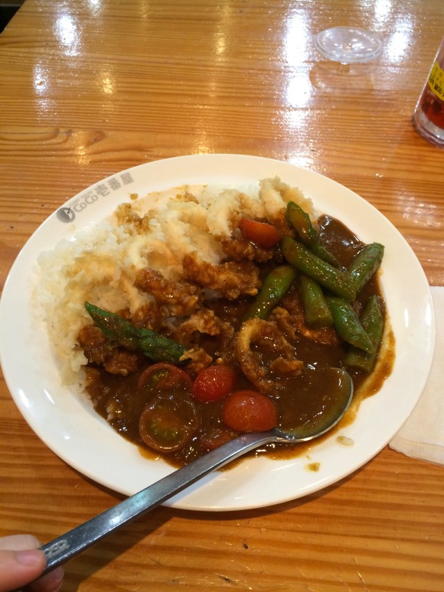 calamari, asparagus, and tomato curry
